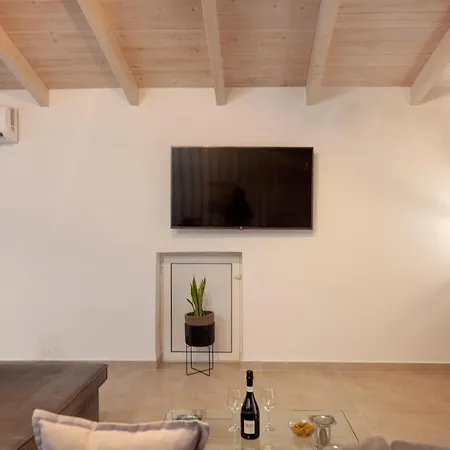 Kamari Luxury Apartmán