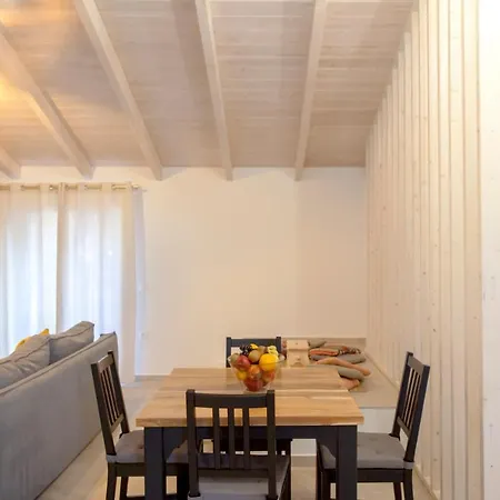 Kamari Luxury Apartmán *